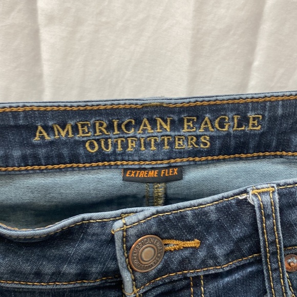 Men’s American Eagle extreme flex slim straight distressed jeans. Size 29 x 32 - Picture 3 of 5